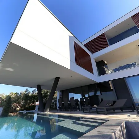 Villa Trinity