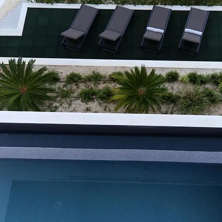 Trinity Villa Kali